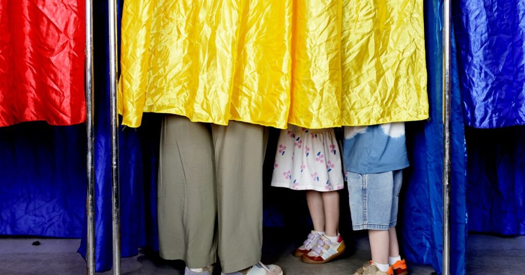 Analiză
        De ce nu votează tinerii: „Modul de comunicare nu reflectă problemele cu care se confruntă". Cum ar putea fi convinși