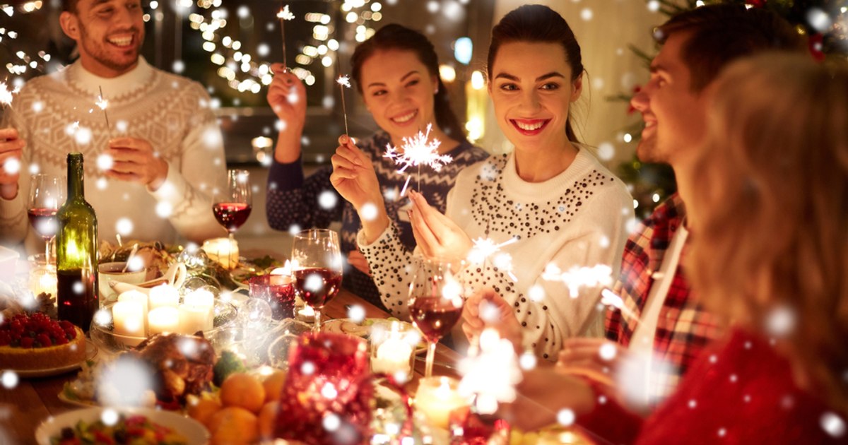 Most Romanians spend Christmas and New Year at home and spend less this year. Expectations for 2026 are rather pessimistic