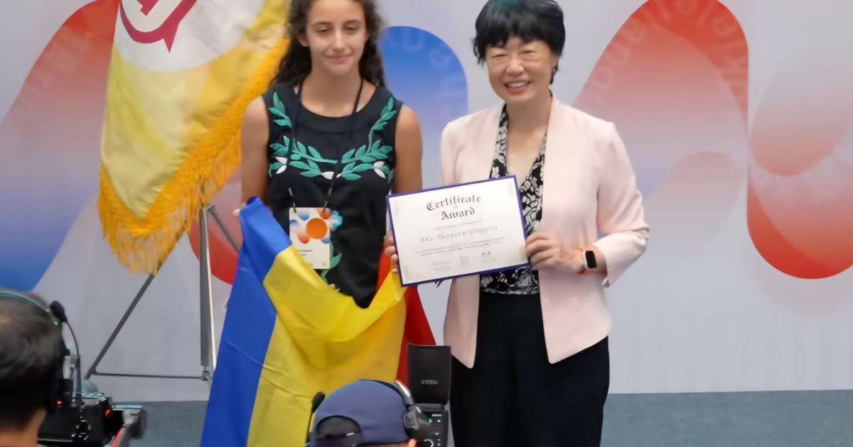 #RomâniaNeUnește | 10-year-old Romanians. The student who turned her passion for the language into an international victory. "It's always like a game"