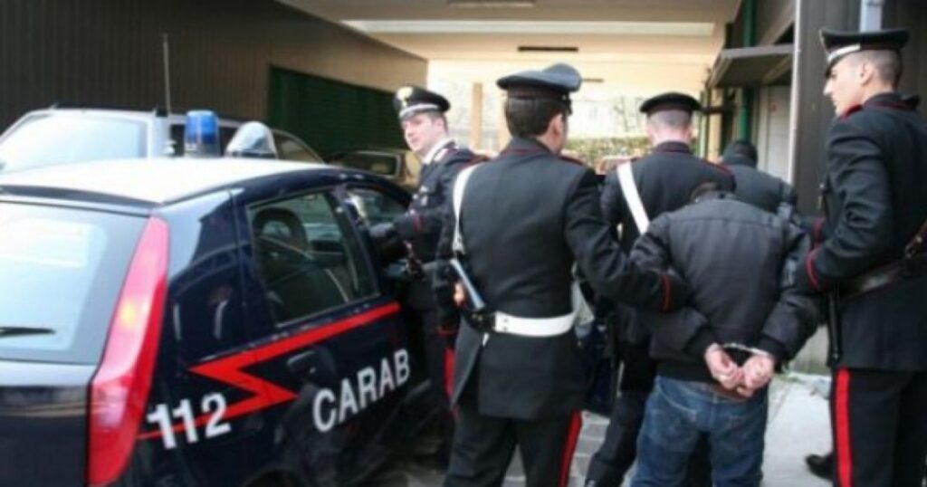 Romanian engineer, drunk and homeless, arrested in Italy: he tried to set fire to a church and attacked the carabinieri