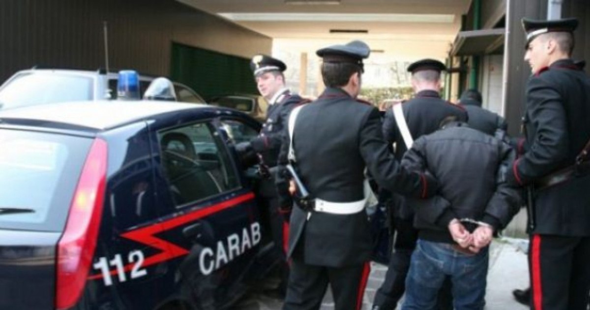 Romanian engineer, drunk and homeless, arrested in Italy: he tried to set fire to a church and attacked the carabinieri