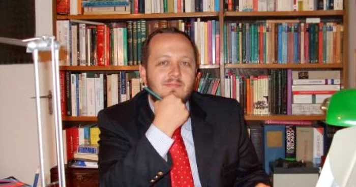 Adrian Papahagi talks about Russia's powers. PHOTO: Personal archive