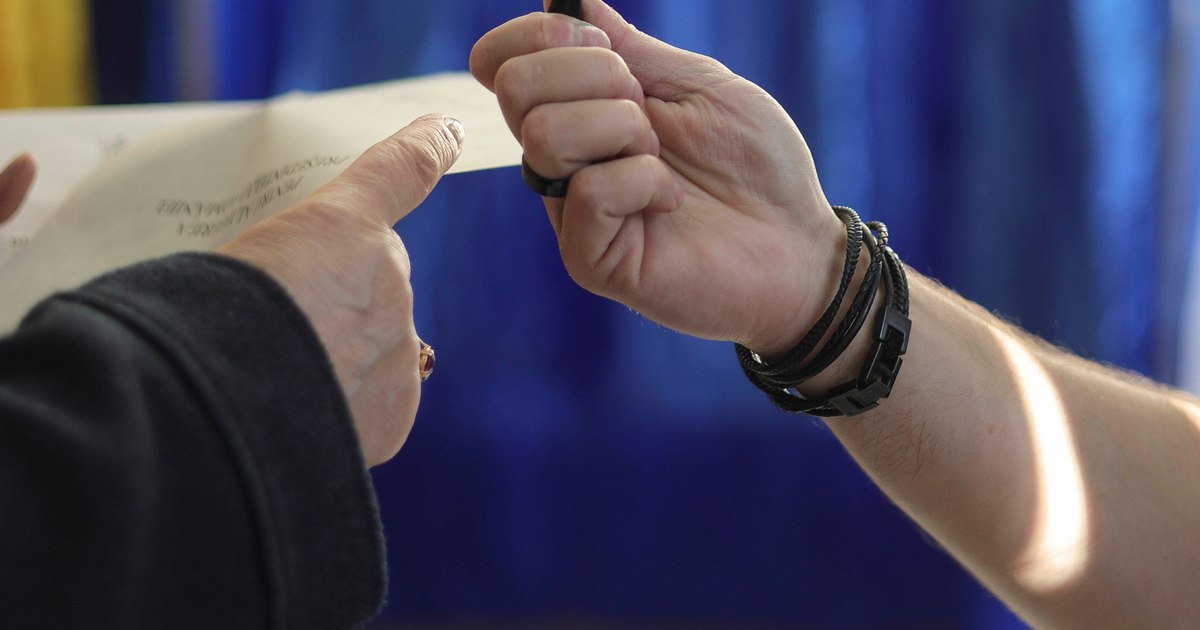 Telephone survey on election day for Bucharest: the estimated results will be published at 21.00