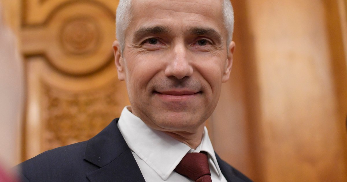 The Chamber of Deputies is debating the simple motion on Justice submitted by AUR. Minister Radu Marinescu, invited by USR to "Government Hour"