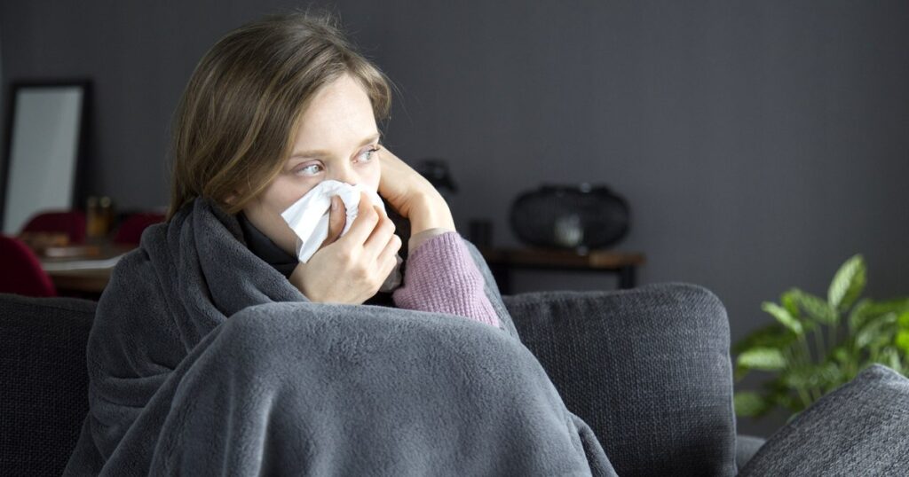 The banal gesture that attracts respiratory infections. How we can protect ourselves in winter by strengthening our immunity