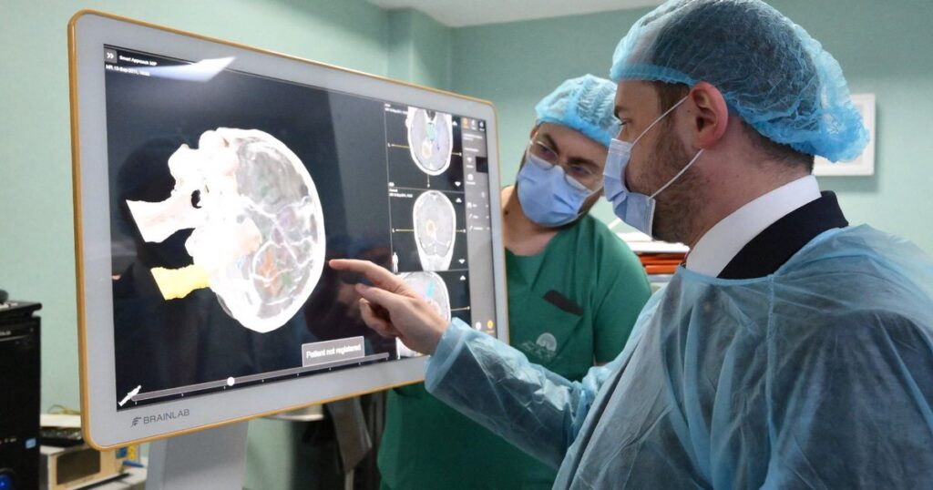 The city where the first mobile MRI in Romania was inaugurated. The imaging investigations go directly to the operating room and the Intensive Care Unit
