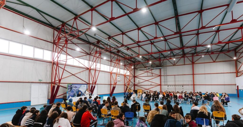 Tinmar Foundation — "Education for the Future": 413 scholarships for students from Sector 3, Bucharest
