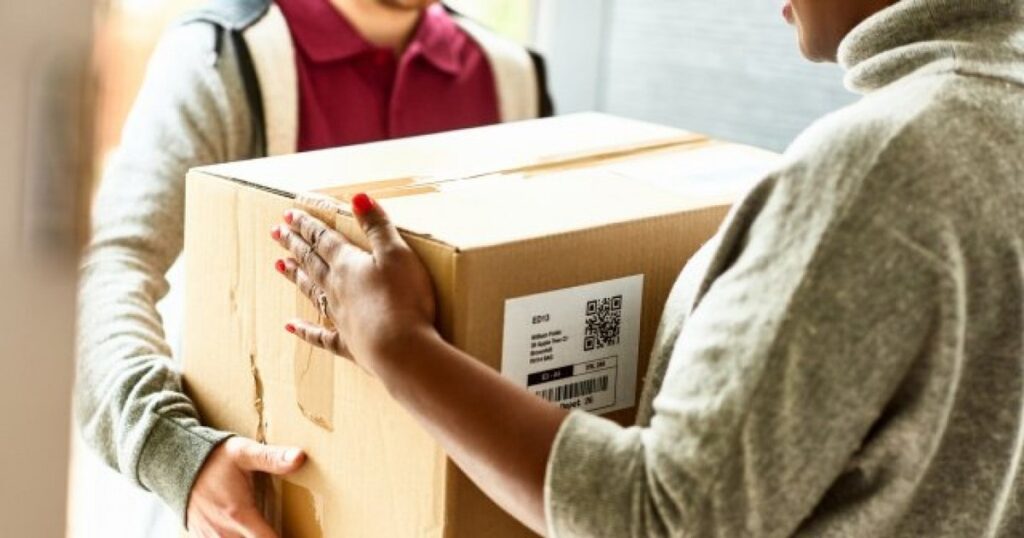 Tips for sending packages so they arrive in time for the holidays