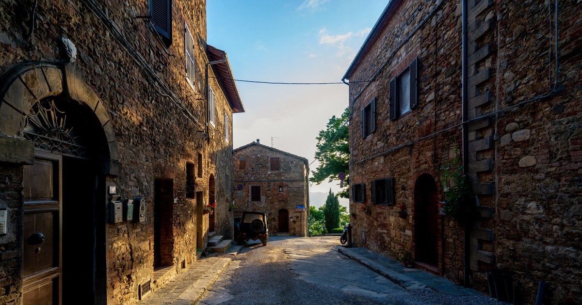 Video The city in the heart of Tuscany offering up to 20,000 euros to attract new families. What obligations do residents have?