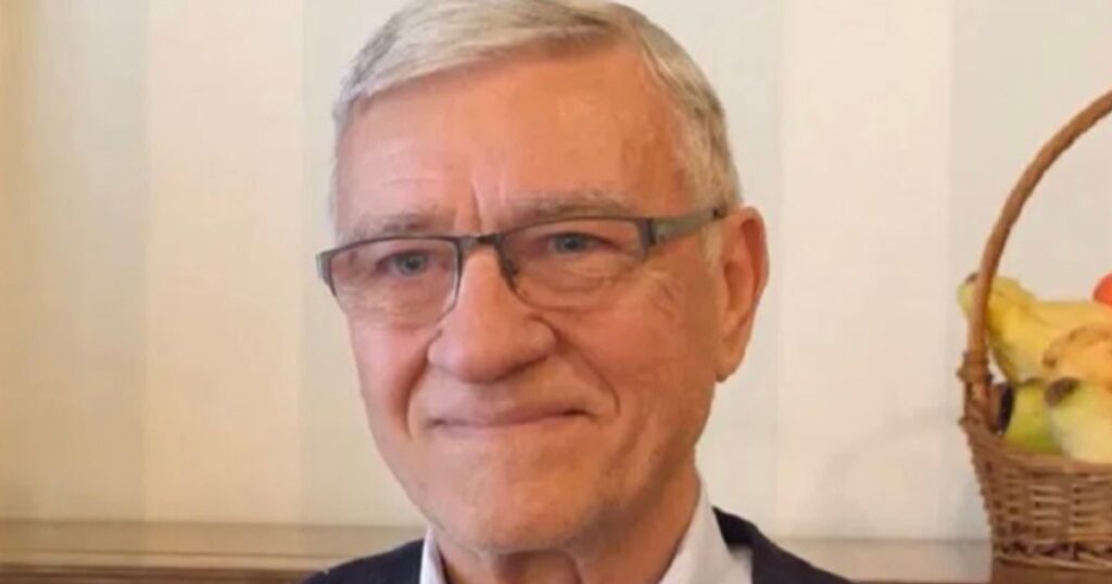 What pension does Mircea Sandu have, the former president of the Romanian Football Federation. "I worked for 43 years"