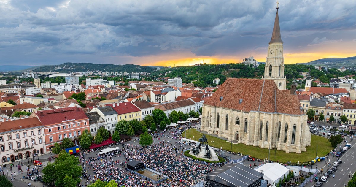 Why young Hungarians choose to study outside Hungary: the city in Romania that has become an attractive destination