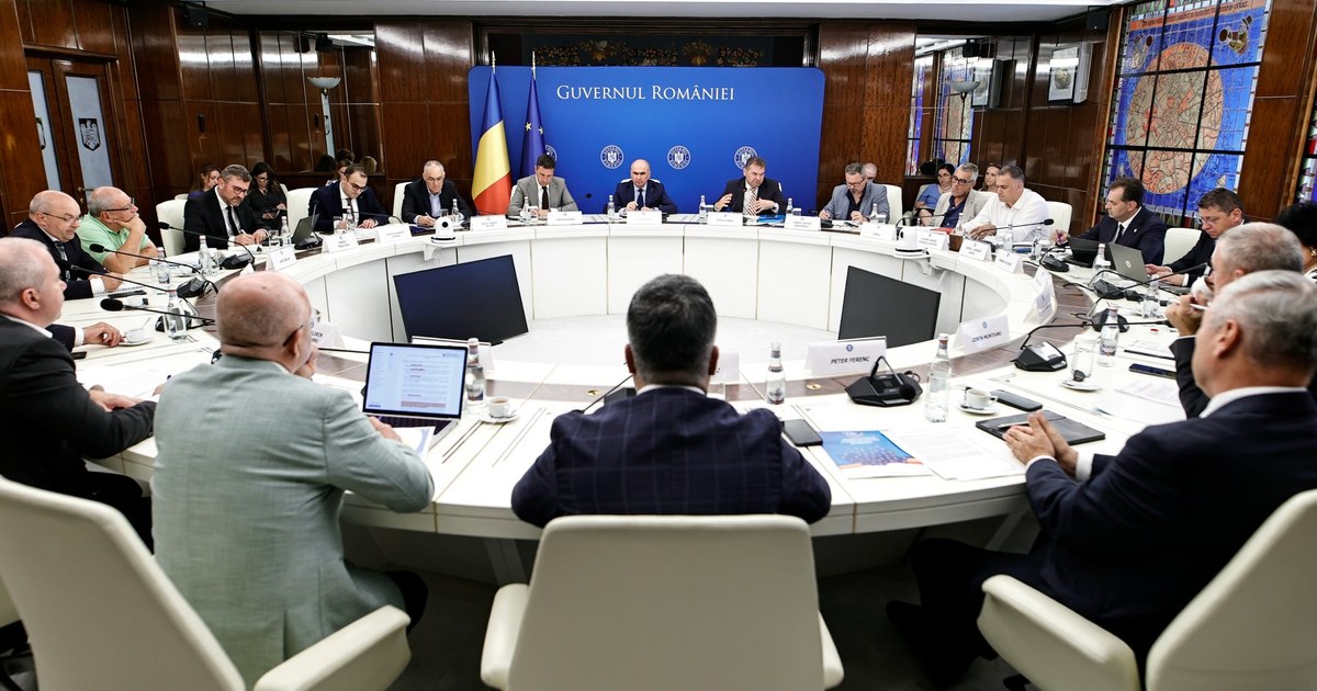 Bill: 10% reduction in public administration positions, announced by the Ministry of Development