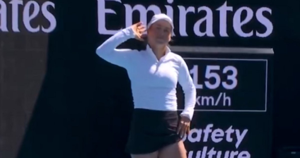 Controversial Australian Open qualification. She danced and entertained the fans in the stands after they booed her. "I love this kind of battle"