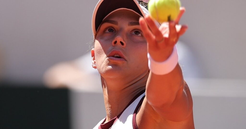 Jaqueline Cristian left only four games to the Russian who opposes the war started by Vladimir Putin