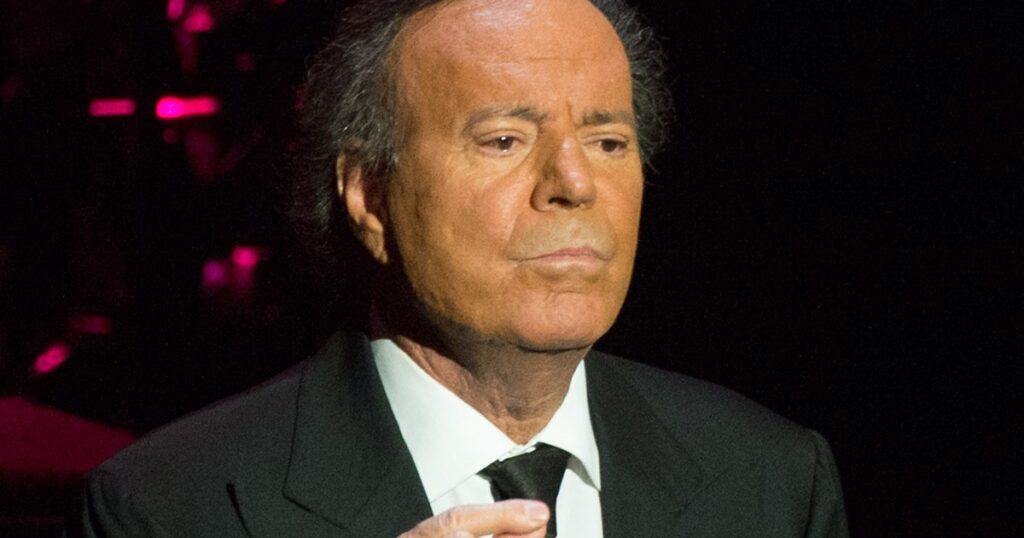 Julio Iglesias, accused of sexual abuse by two former employees. "He used me almost every night"