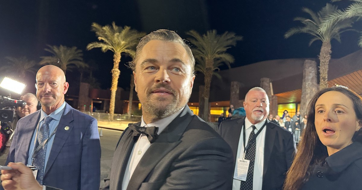 Leonardo DiCaprio prevented from returning to his seat by security at the Golden Globes. He broke a strict rule