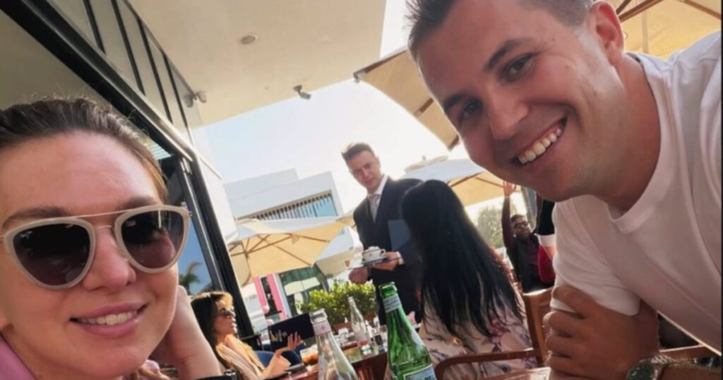 Luxury and opulence. Simona Halep, with the son of a Romanian billionaire, in Dubai