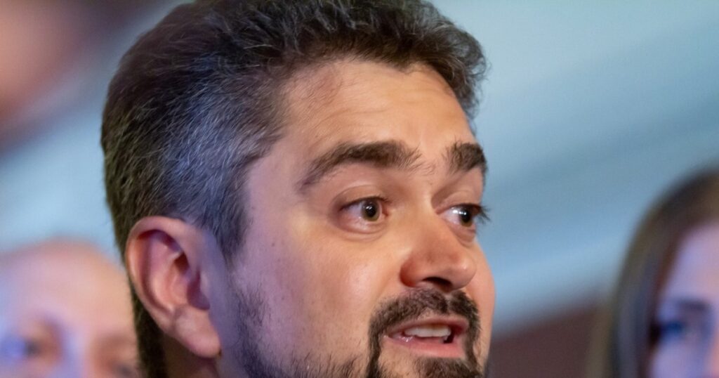 Photo "Romanians with servant's grips". Paleologu ironizes AUR's initiative to declare 2026 "The Year of America in Romania"