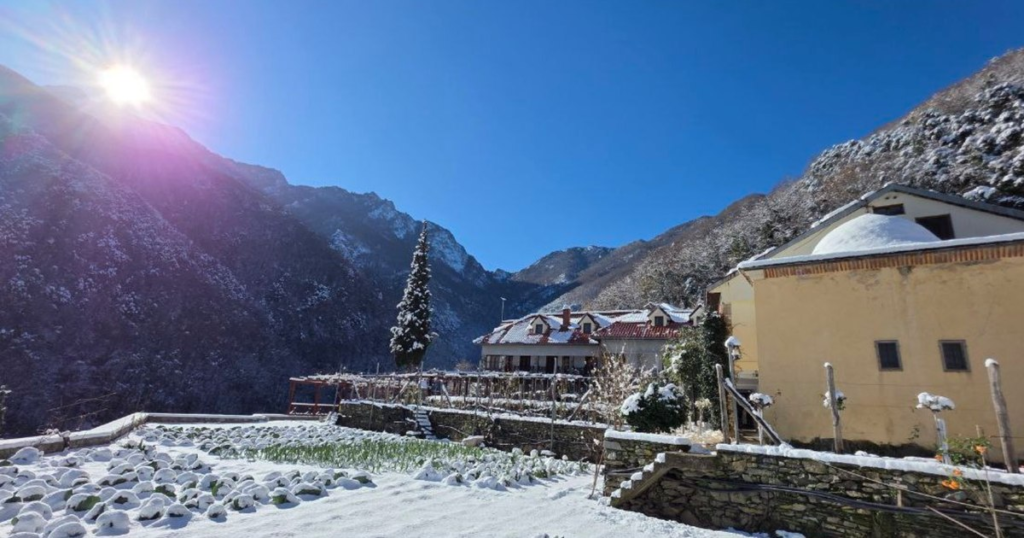 Romanians, in first place in the list of pilgrims to Mount Athos. "Being with God doesn't mean getting a 5 or 7"