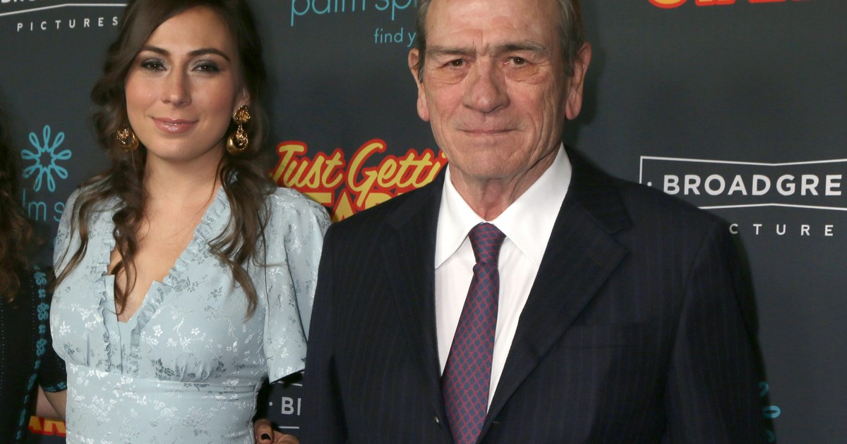 The call that raises questions after the death of Tommy Lee Jones' daughter. The young woman, aged 34, would have presented "color changes"