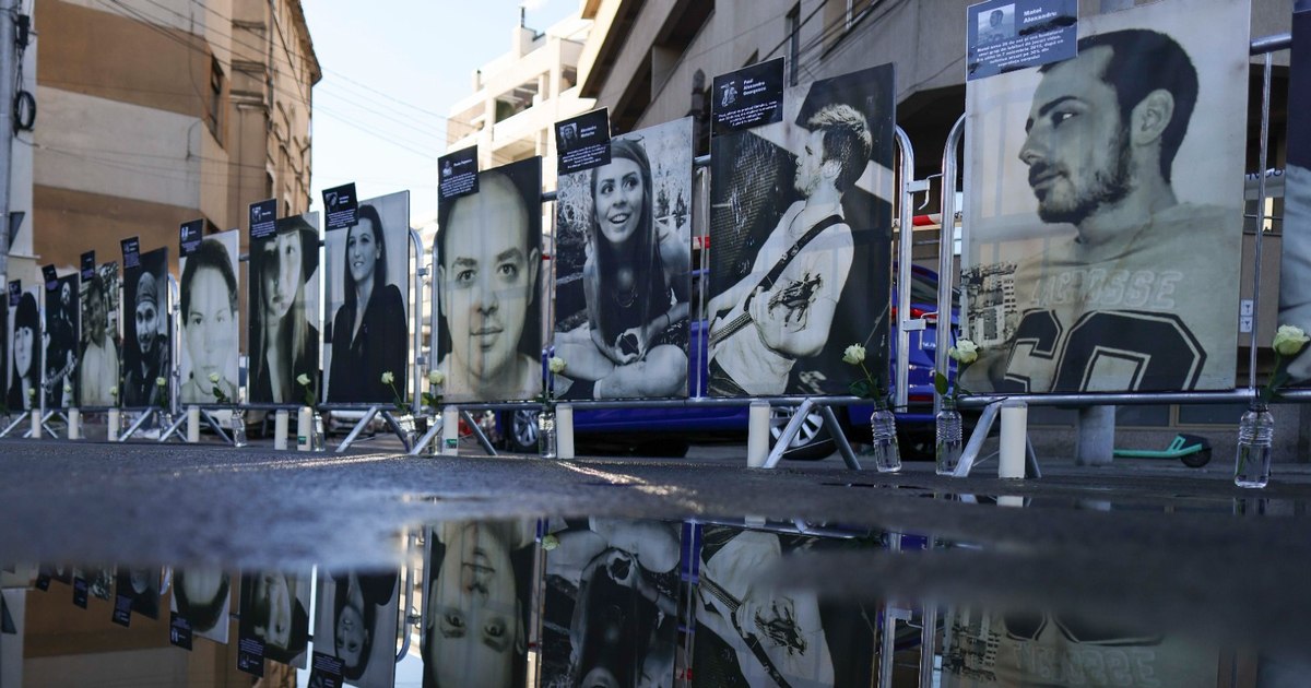 The father of a young man who died at Colectiv makes a comparison with the tragedy in Switzerland: "They didn't allow themselves to shout "We have everything""