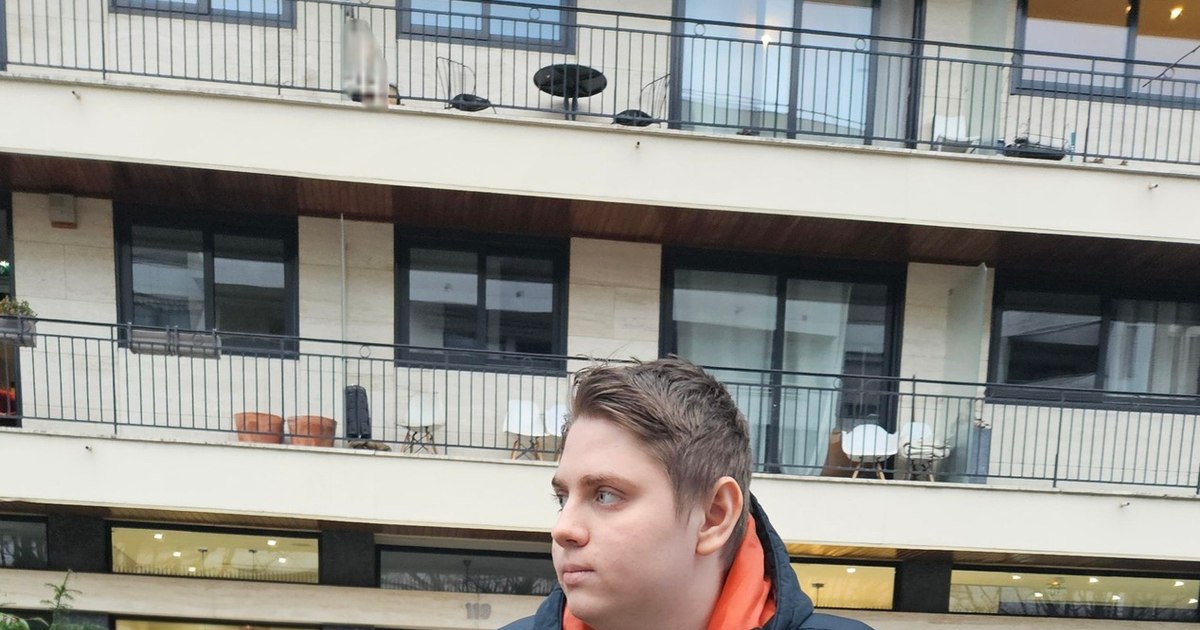 The nightmare is not over: Gabriel has grown, but he needs more operations. The young man suffers from a rare disease, which gives him terrible pain