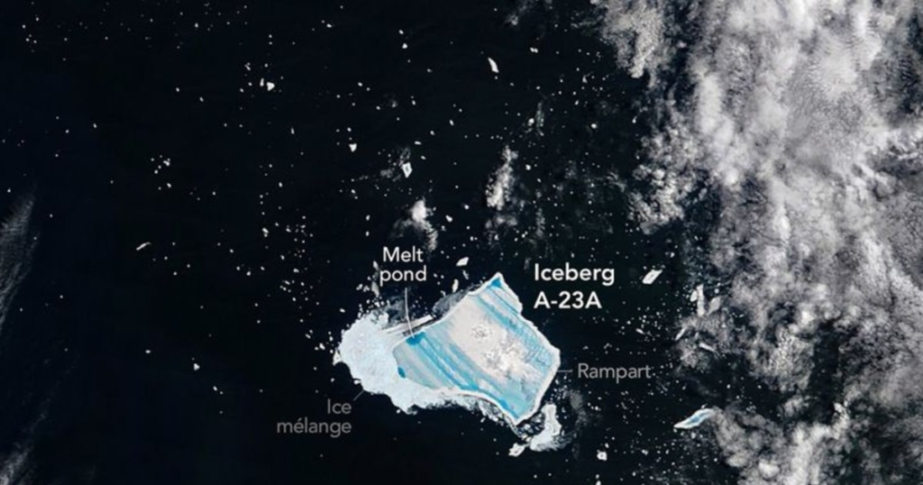 The reason why the world's largest iceberg turned blue. What Happens to the "King of the Seas"