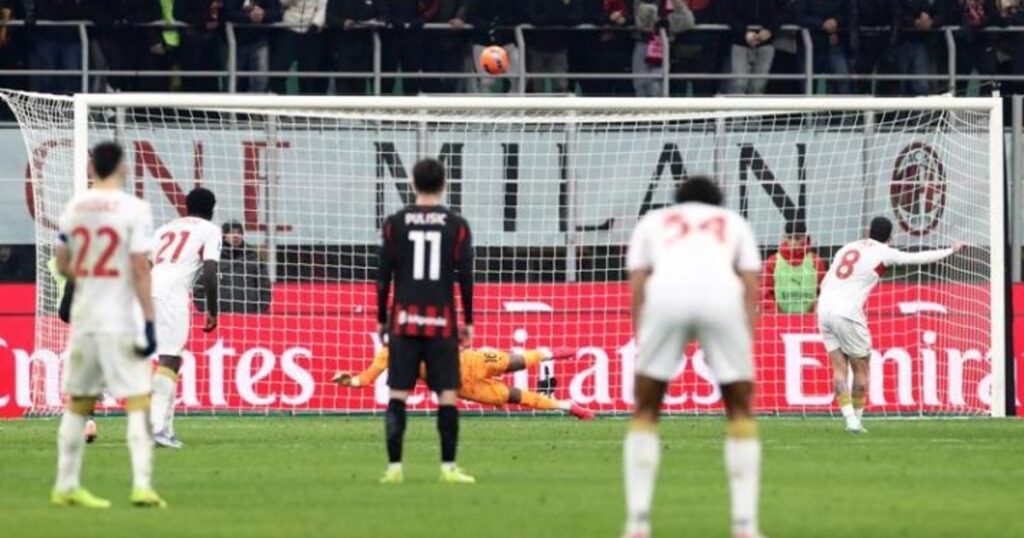 Video Stanciu, mocked on the conveyor belt. An opponent "digs the hole" and the fans send him to Mars