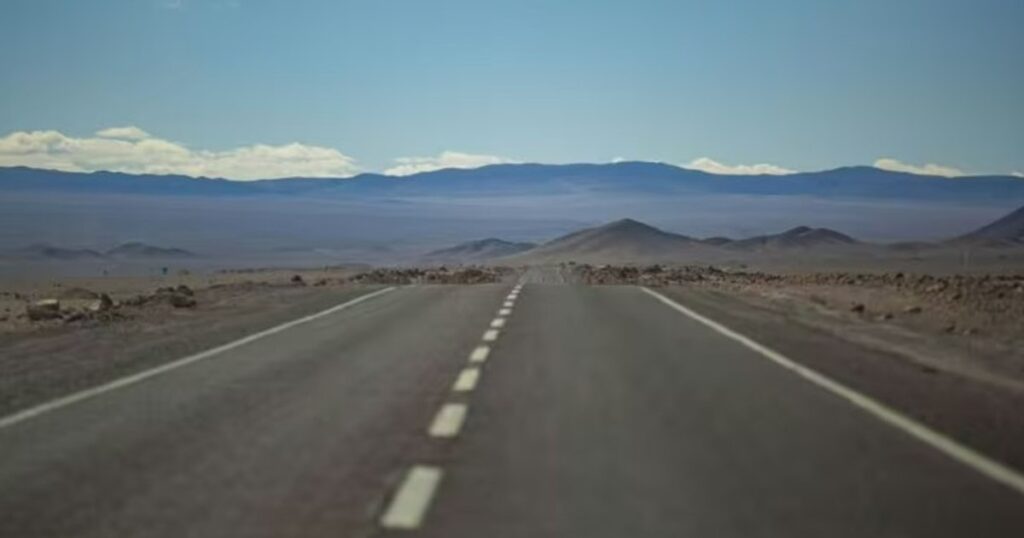 Video The longest highway in the world crosses 14 countries, connects two continents and stretches for 30,000 km: roads through deserts, jungles, mountains and cities