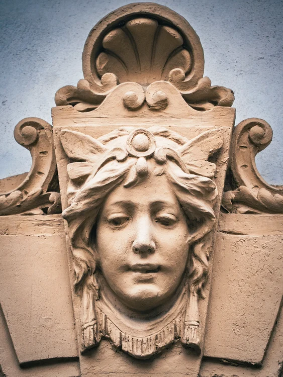 The author's favorite mask, which is also the 