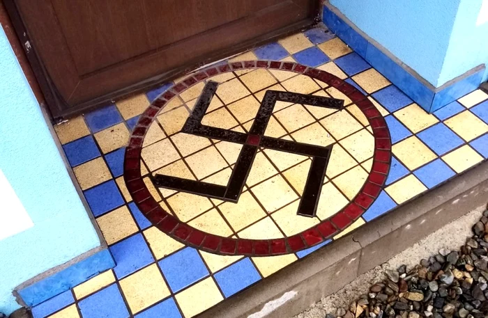   The man decorated his home with fascist symbols PHOTO: advice tower