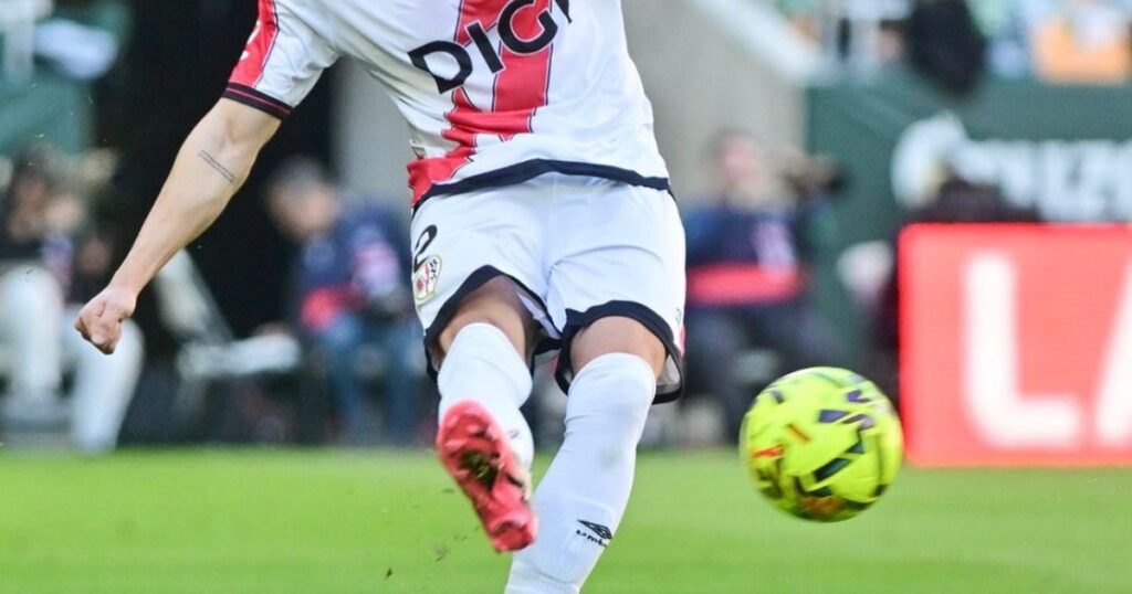 "A giant against giants." Andrei Rațiu left the Spaniards speechless, after contributing decisively, again, to the victory of Rayo Vallecano