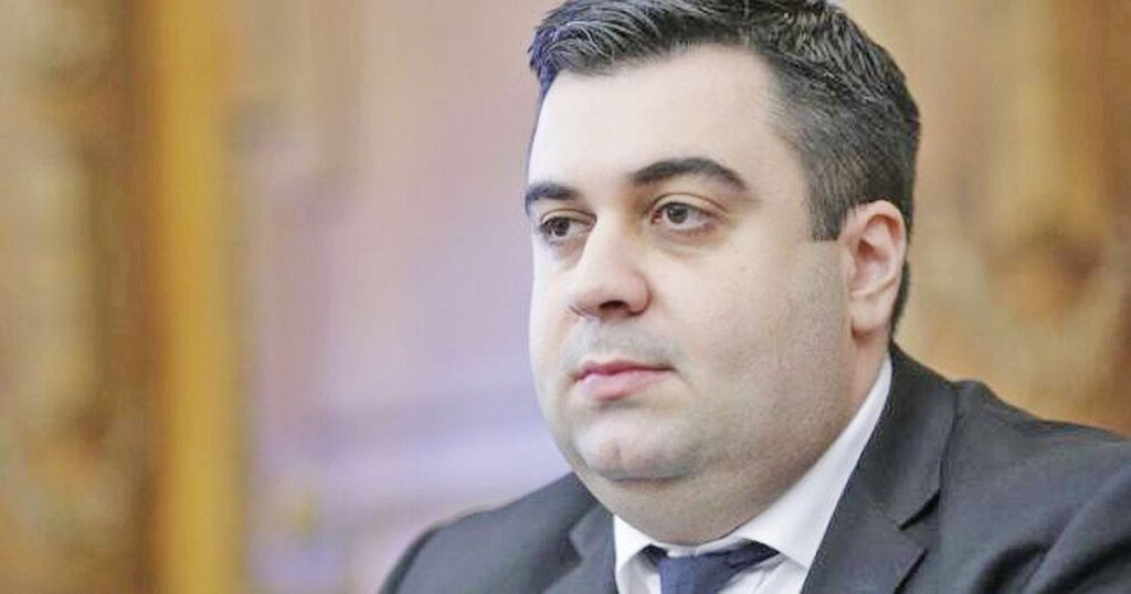 Former Minister of Transport Răzvan Cuc was placed under house arrest in the "Bribery to RAR" file
