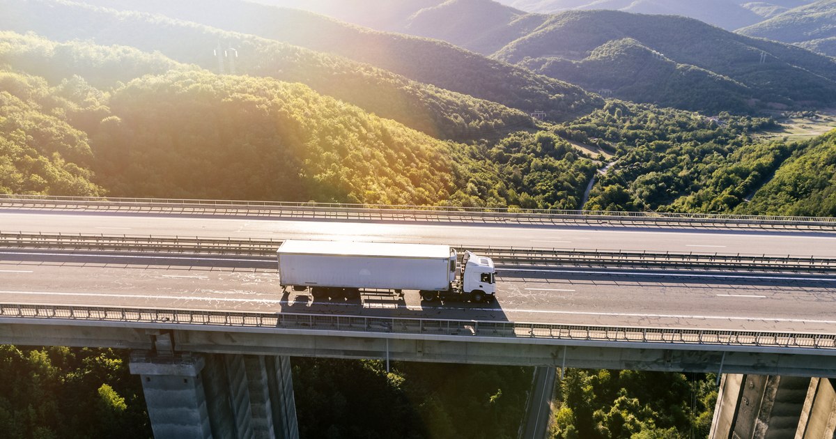 How attracted young people are to the job of the future in the EU: "Very good way to raise money quickly"