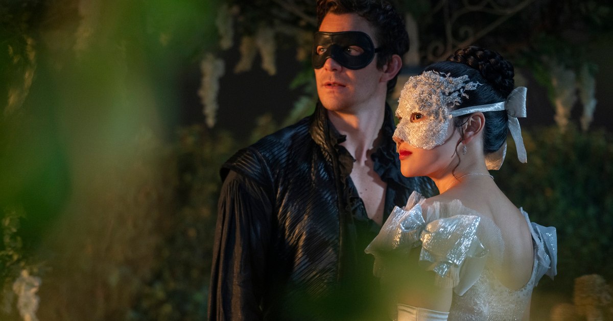 Interview The actors of "Bridgerton", about freedom, love and the importance of books. "Being in love is a mixture of fantasy and reality"