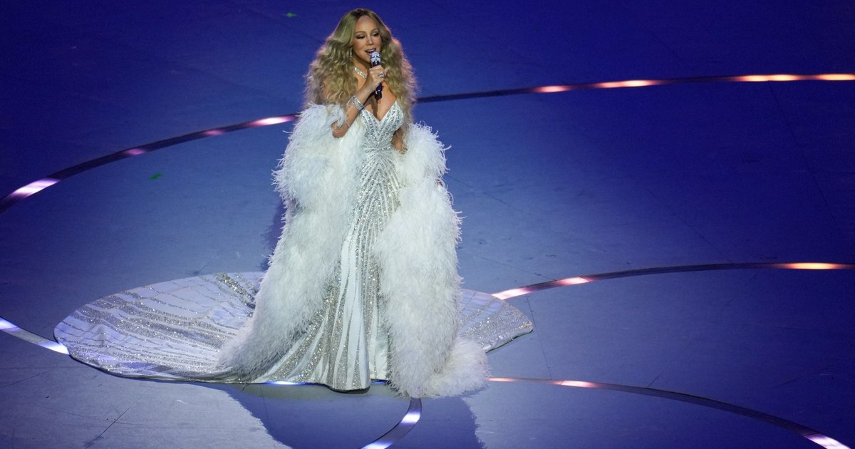 Mariah Carey, "disbanded" after the opening performance of the Olympic Games. "It could have been a cardboard silhouette and I wouldn't have noticed the difference"