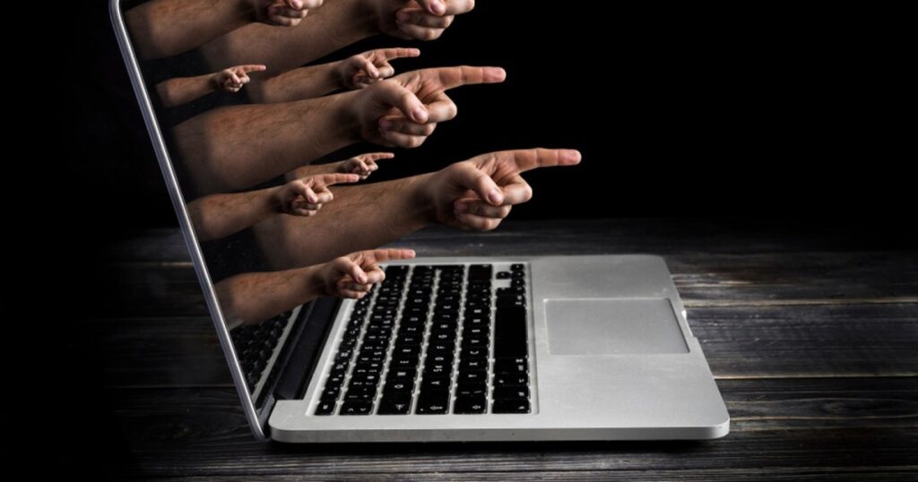 Psychologists back EU cyberbullying reporting app: a must in a dangerous digital world for children