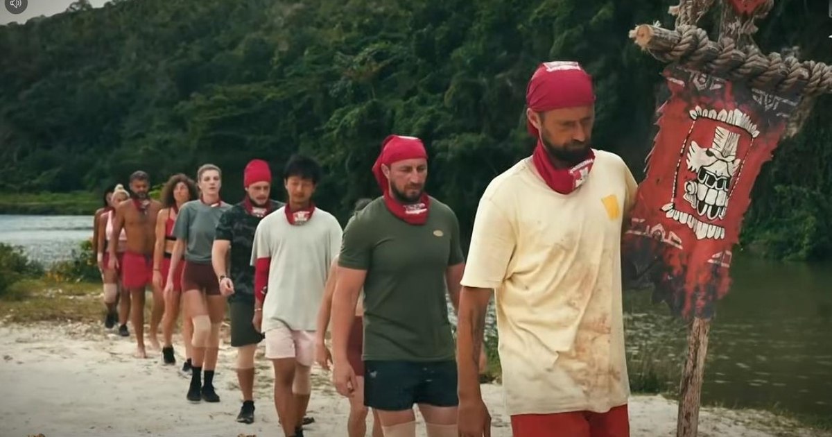 Survivor Romania 2026. The Blue Tribe won Friday's trial. Marian Godină has health problems and is depressed