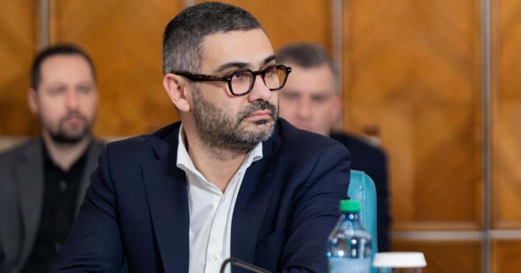 The Minister of Labor defies Bolojan: Florin Manole announces that he will not cut jobs. "It could fuel extremism"