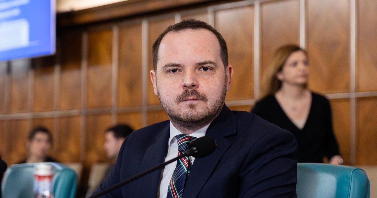 Unprecedented national video surveillance after doctor filmed himself operating in private during state program