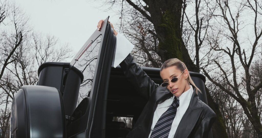 Video Dani Oțil, spectacular Valentine's Day gesture. The luxury gift, worth over 253,000 euros, that he gave to his wife, Gabriela Prisăcariu