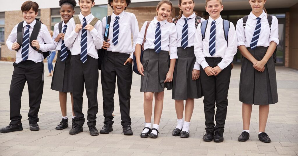 "With or without uniform", the eternal debate in education. Headmistresses: "You dress your child however you want, you can also put ostrich feathers on him, but not at school"