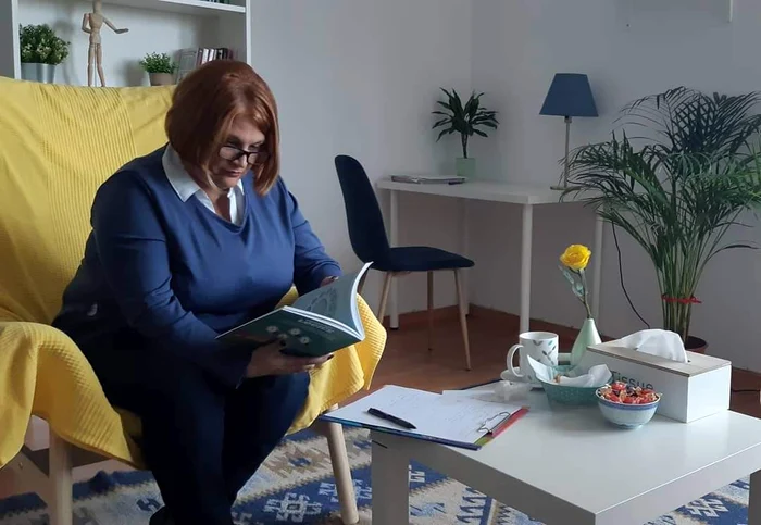 Dorina Stamate, psychologist and psychotherapist