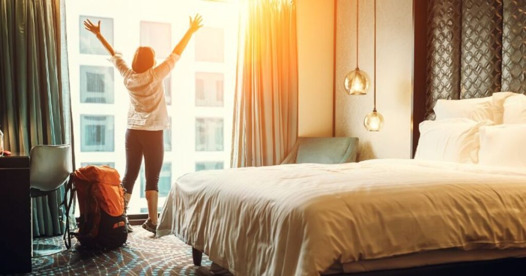 A tourist's trick to get more benefits at the hotel: why she booked a double room even though she was traveling alone