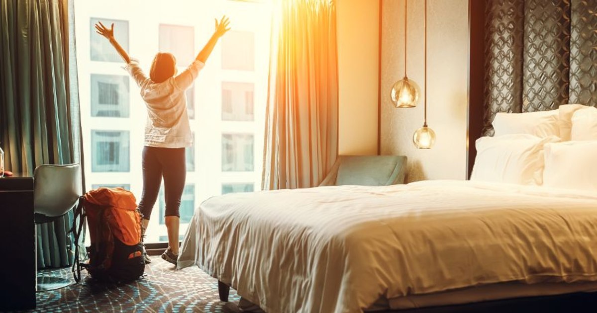 A tourist's trick to get more benefits at the hotel: why she booked a double room even though she was traveling alone