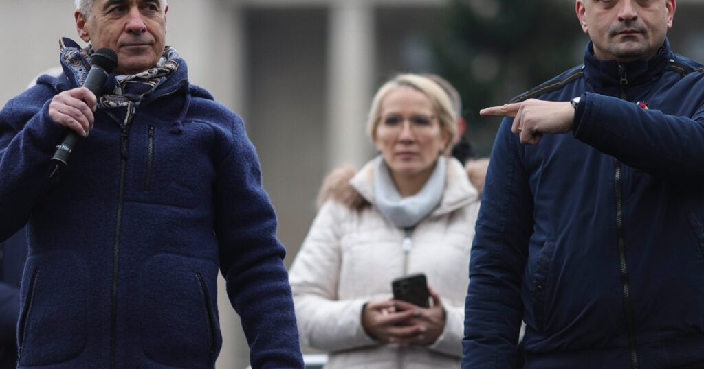 Analysis The threat of extremism has not passed. The worrying wave: 40% of the electorate gravitates around AUR and radical parties