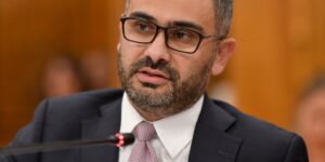 Labor Minister explains why some employers prefer non-EU workers: ‘They are easily expendable’