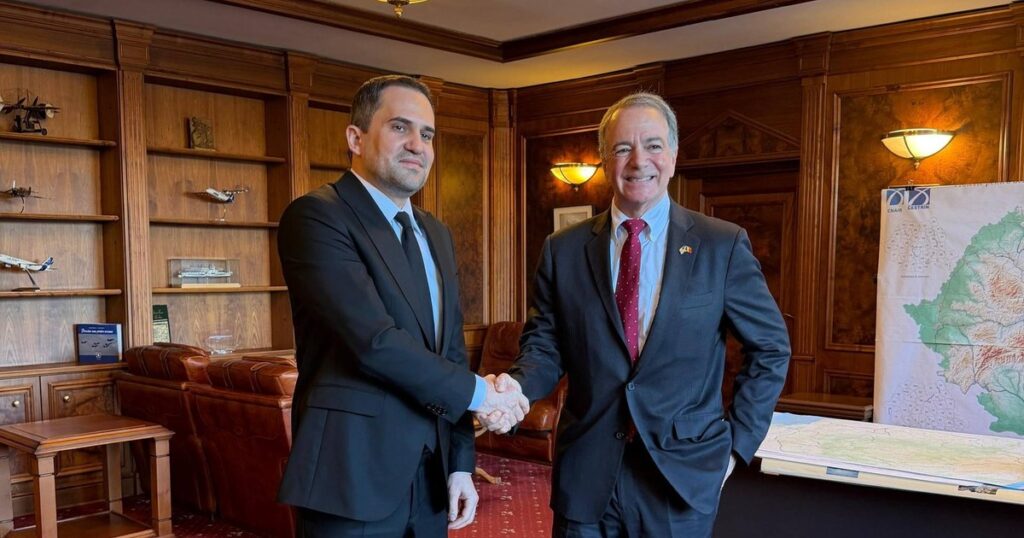 Minister of Transport, meeting with the new US ambassador to Romania. Talks about growing American investment