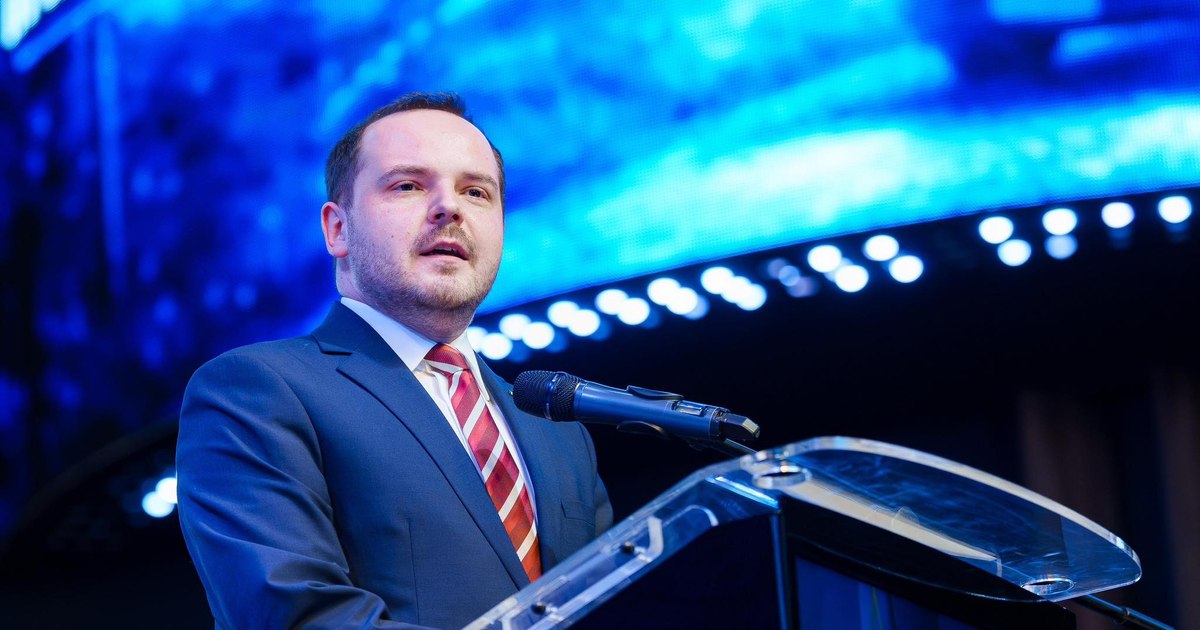 Rogobete charges "arrogant" advice to leave cars at home for a day or two: "I can't leave ambulances in the garage"