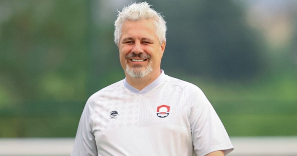 The beatings he received from the Arabs gave Şumudica otitis. The coach arrived in the emergency room at the hospital